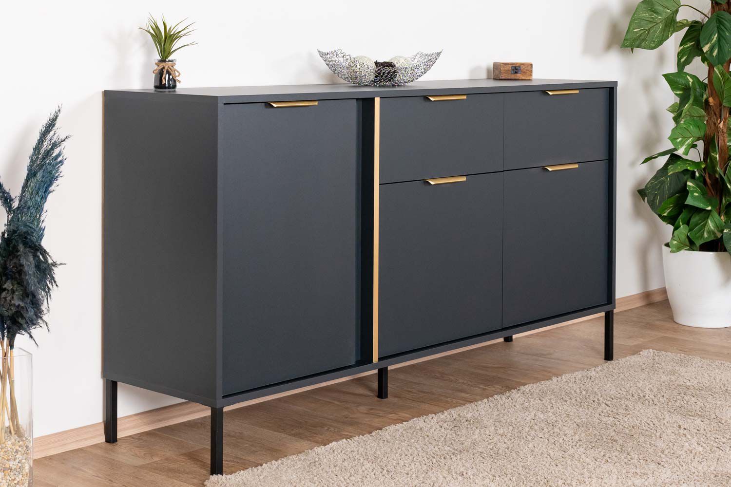 Sideboard mit modernen Gold Akzenten Raoued 02, Farbe: Anthrazit - Abmessungen: 81 x 153 x 39,5 cm (H x B x T), mit drei Türen